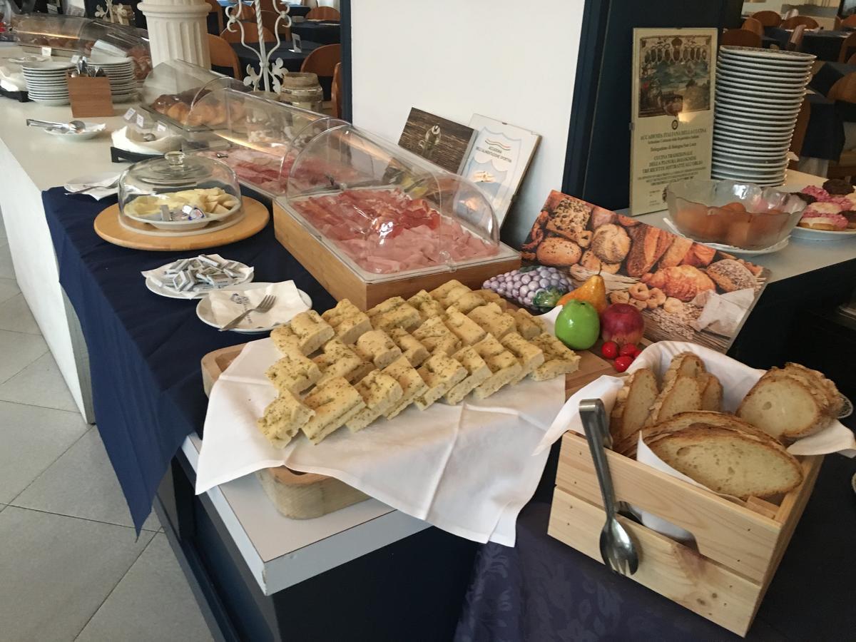 G&d Deanna Pool&brunch Hotel